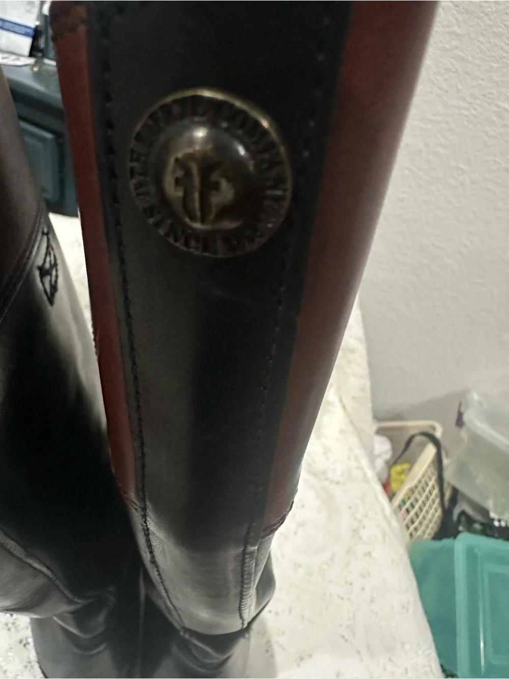 Frye women’s Two-Tone Riding Boots - Black leather with Brown Cuff size 7.5 m
